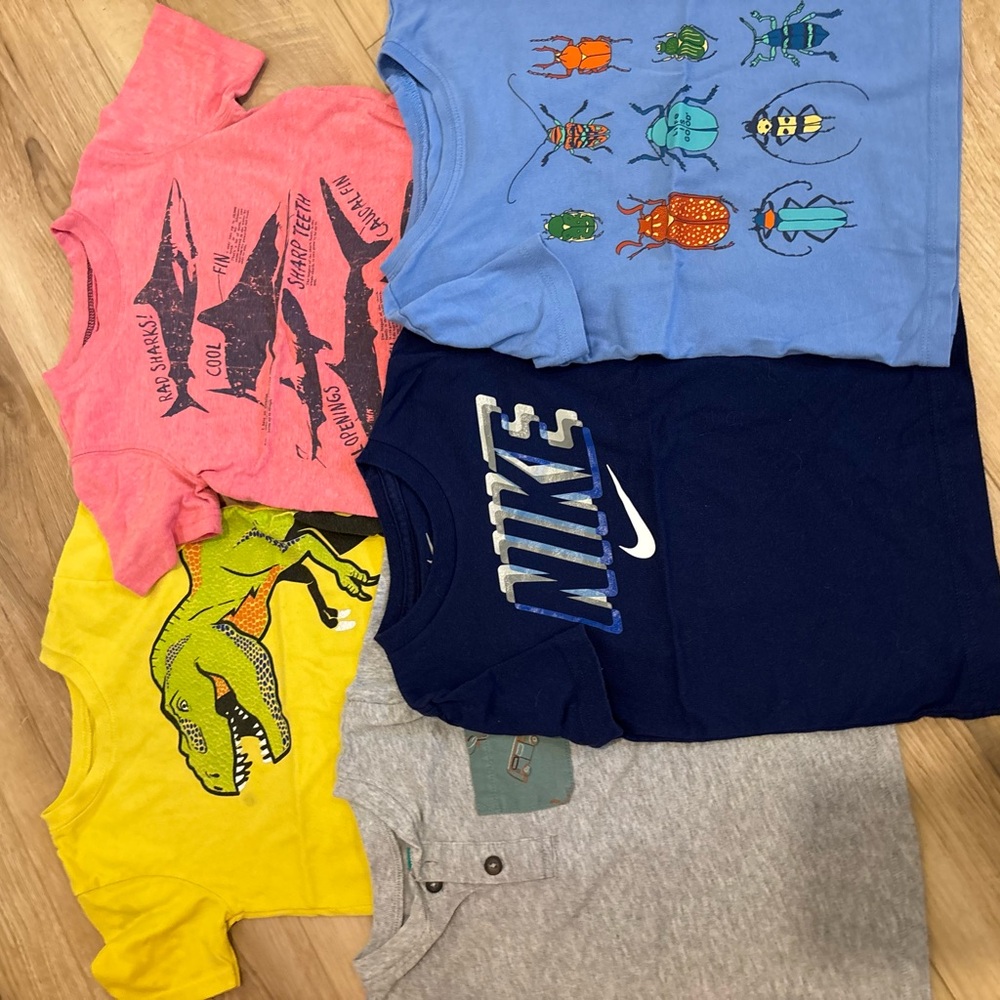 Nike Navy Blue Kids Short Sleeve Tee with Metallic Logo